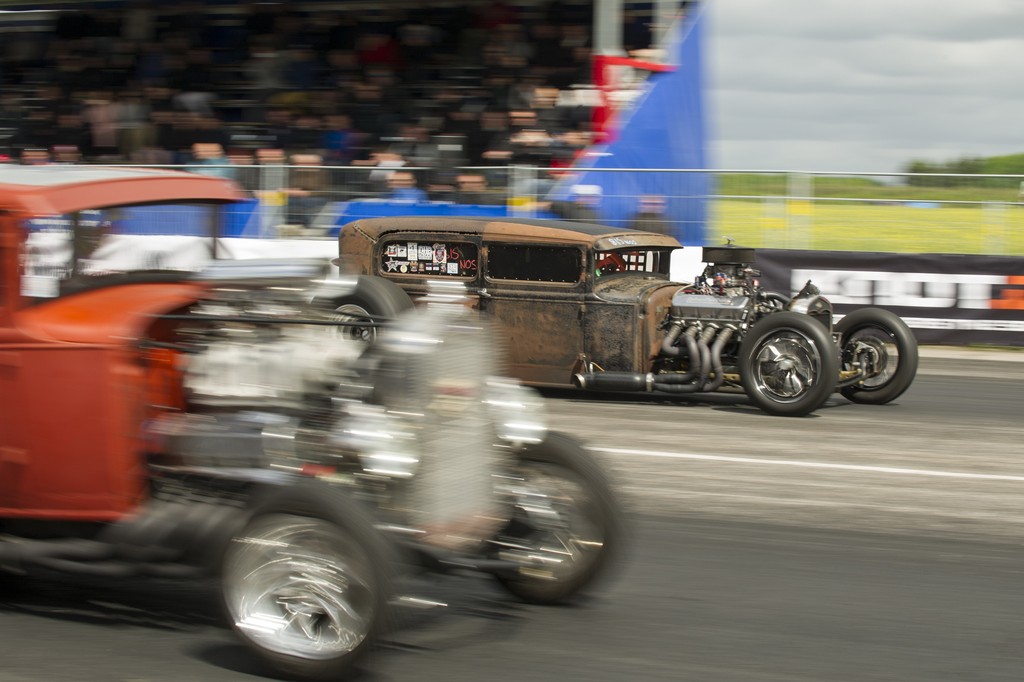 To biler side om side - det var essensen, da DHB i sin tid startede. Og det vil det også være i den første weekend af juni på Padborg Park
(Foto: Motorblokken)